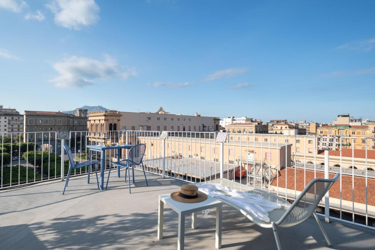 Attico 37 - Comfort Room Con Terrazza Privata Palermo Luaran gambar